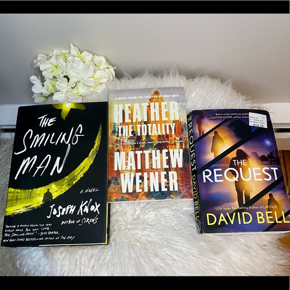 Book Bundle: 3 New Novels - Picture 2 of 10